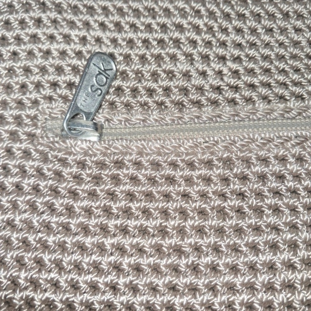 The Sak Beige Crochet Shoulder Bag Tan Knit Purse Zip Top Lined - Picture 2 of 6